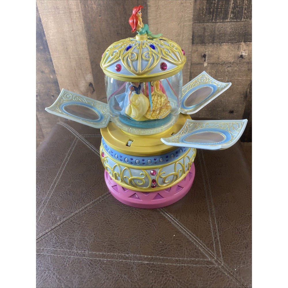 Disney Princesses When You Wish Upon A Star Musical Snow Globe Vtg "FOR REPAIR"